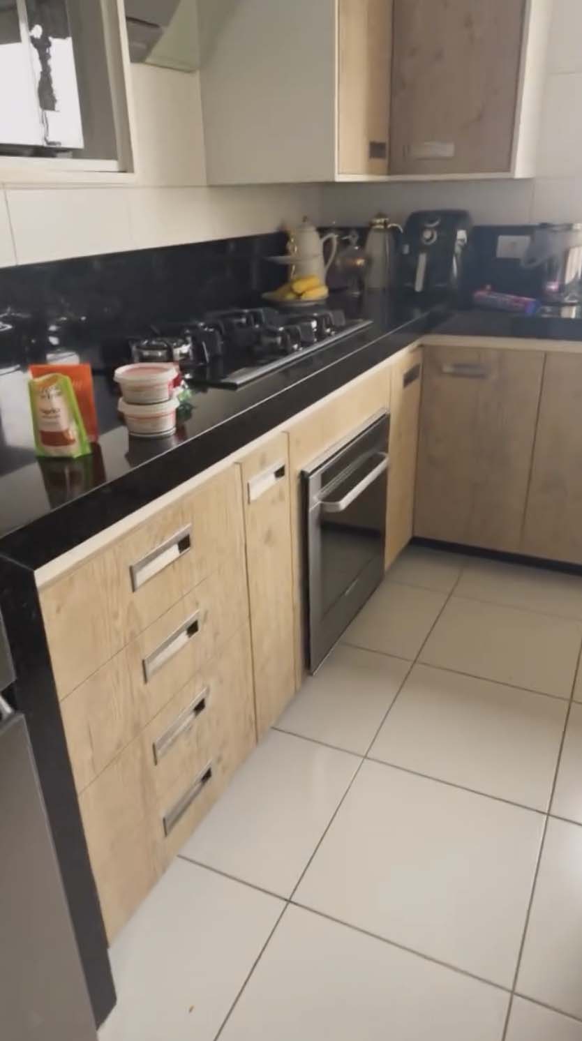 Cozinha do apartamento de Virginia em São Paulo - Foto: Reprodução / Instagram