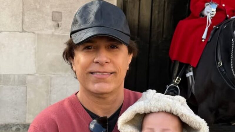Fofura! Tom Cavalcante posta foto da primeira viagem internacional da neta