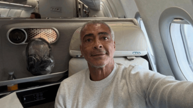 Romário faz rara aparição ao lado dos seis filhos durante festa de 60 anos