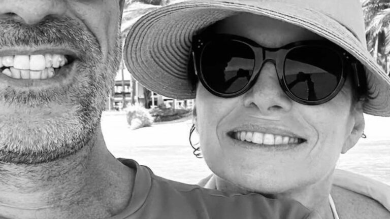 Debora Bloch posta foto rara com o marido ao curtir viagem de férias