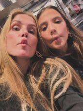 Deborah Secco e a filha Maria Flor
