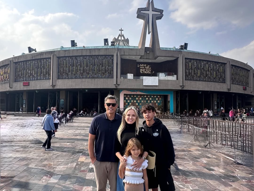 Eliana mostra fotos de viagem em família - Foto: @eliana