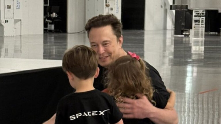 Elon Musk revela a origem dos nomes dos filhos gêmeos