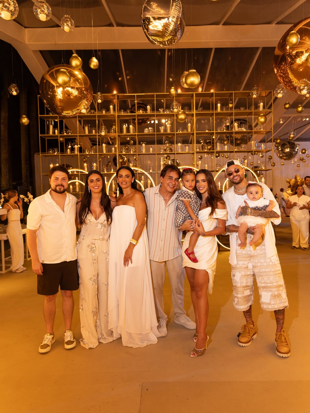 Irmã e pais de Bruna Biancardi passaram o Réveillon com a influenciadora e Neymar Jr - Foto: Reprodução / Instagram @brunabiancardi