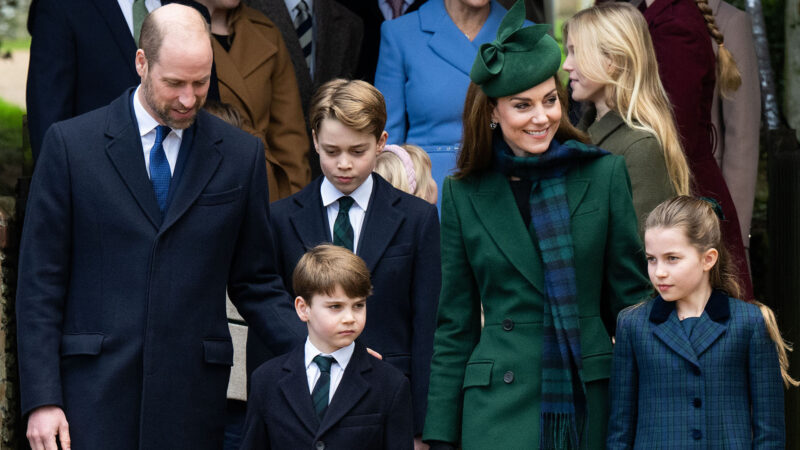 Príncipe William e Kate Middleton com os 3 filhos - Foto: Getty Images