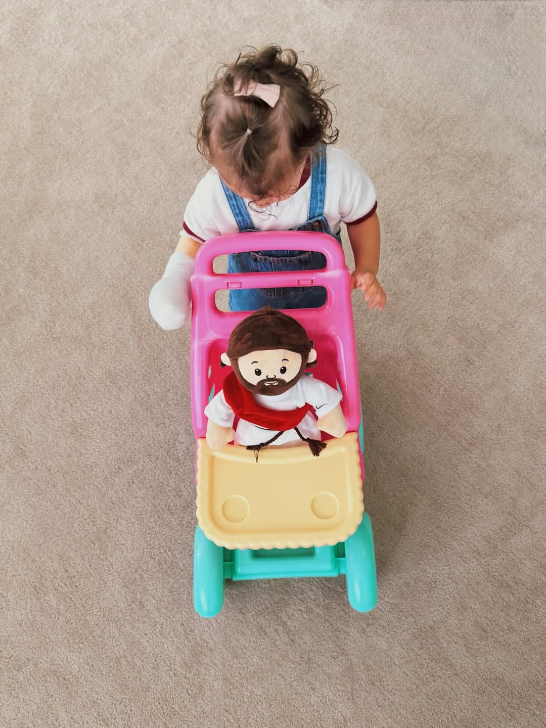 Helena, flha de Amanda Kimberlly e Neymar Jr, passou por cirurgia após acidente doméstico em 2025 - Foto: Reprodução/Instagram @akimberllya