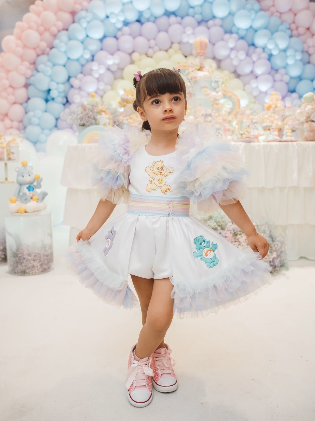 Filha de Renata Dominguez ganha festão de aniversário de 3 anos - Foto: Reprodução / Instagram @re_dominguez @marimachadofoto