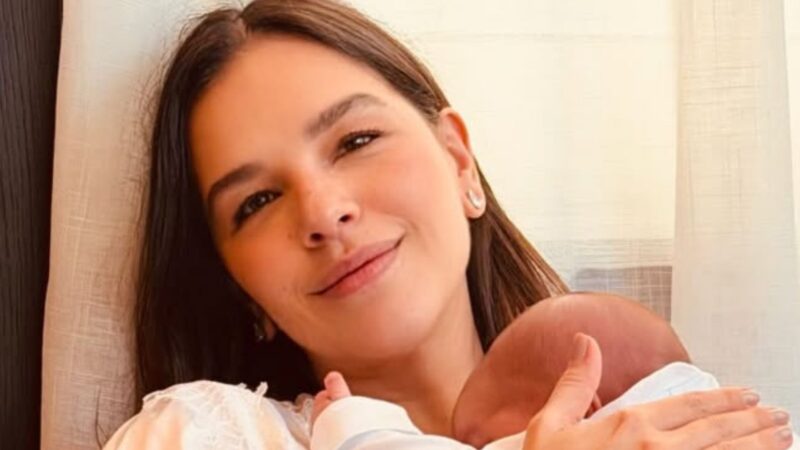 Mariana Rios surge radiante em nova foto com o filho recém-nascido, Palo