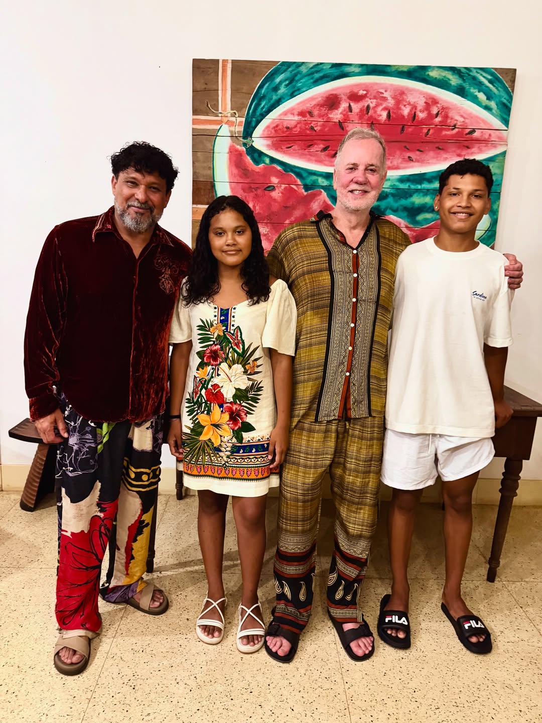 Luiz Fernando Guimarães e Adriano Medeiros com os filhos, Olívia e Dante - Foto: Reprodução / Instagram @adrianomedeiros