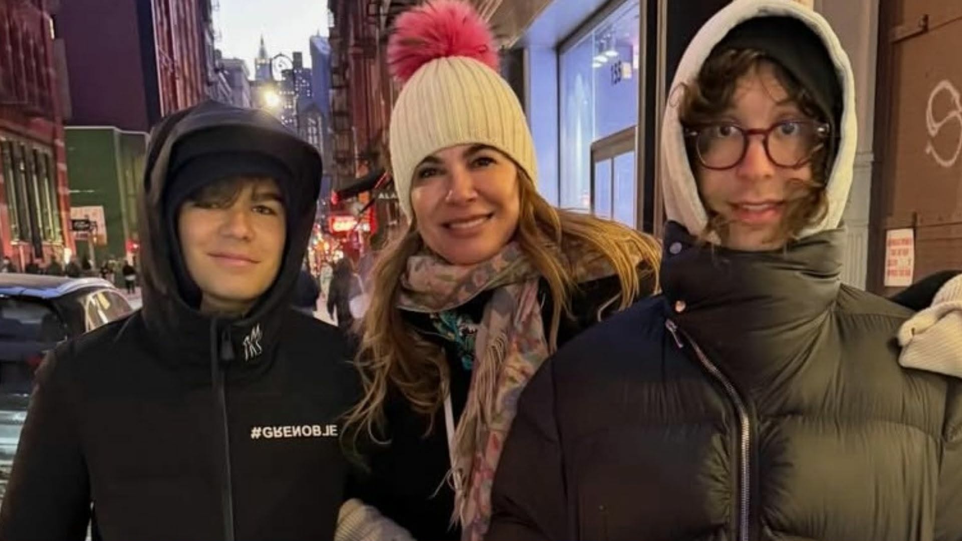Luciana Gimenez com os filhos em Nova York