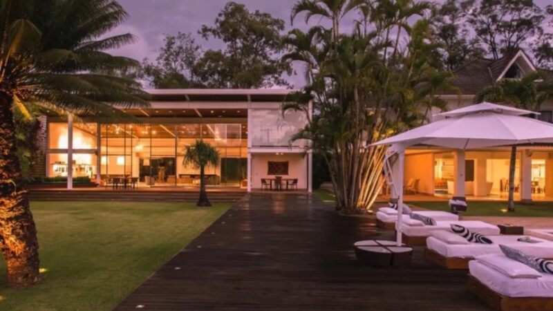 Com mais de R$ 100 milhões em bens, apresentadora colocou à venda mansão de R$ 12 milhões