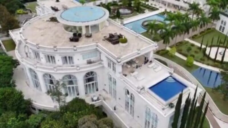 Apresentadora da RedeTV! vive em mansão de R$ 1 bilhão com estrutura de resort e “shopping” particular