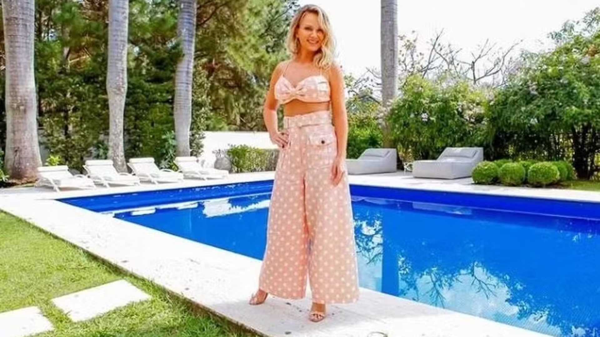 Mansão da apresentadora Eliana