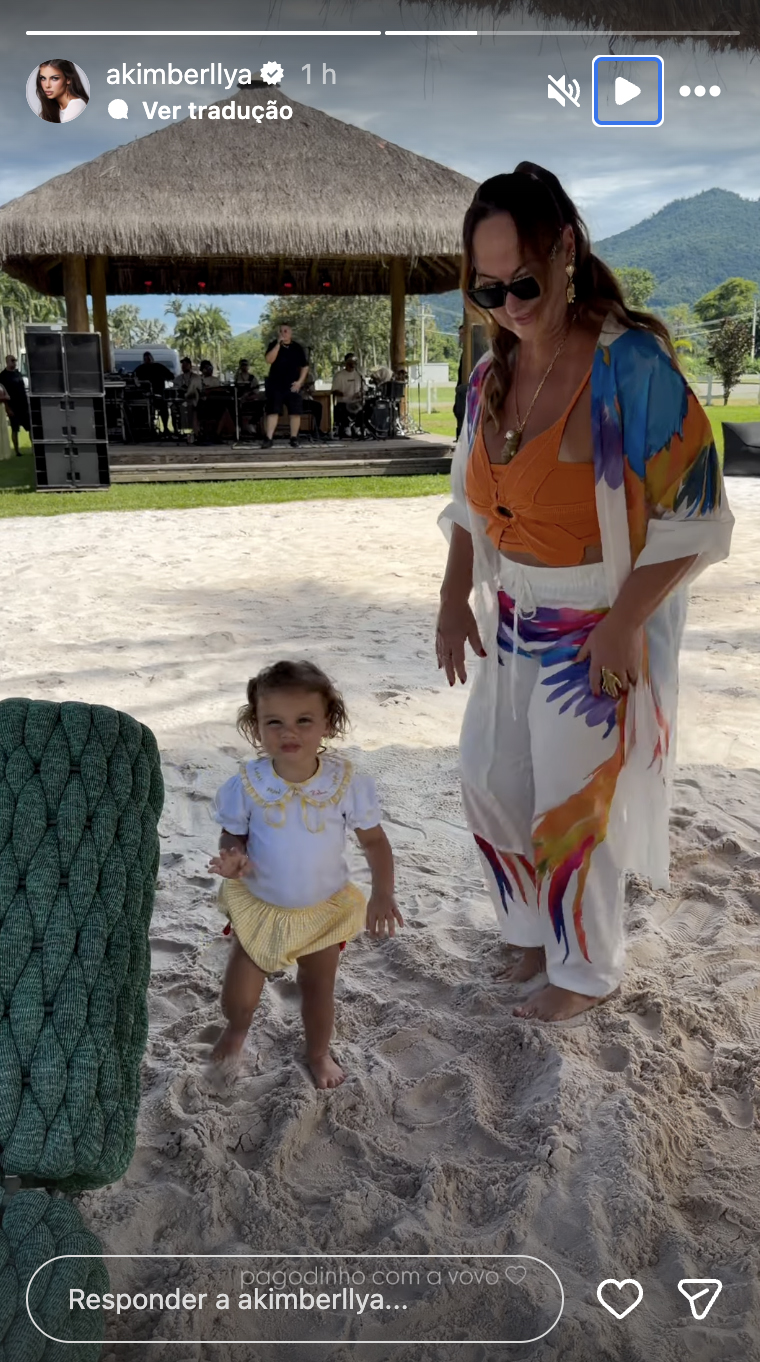 Nadine Gonçalves surge com a neta Helena - Foto: Reprodução / Instagram