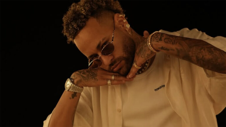 Neymar Jr reúne 3 dos 4 filhos na noite de Ano Novo