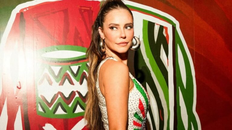 Famosos reagem ao verem Paolla Oliveira sambando na Grande Rio: ‘A maior’