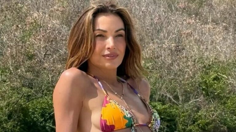 De férias, Patrícia Poeta impressiona ao mostrar seu físico atual