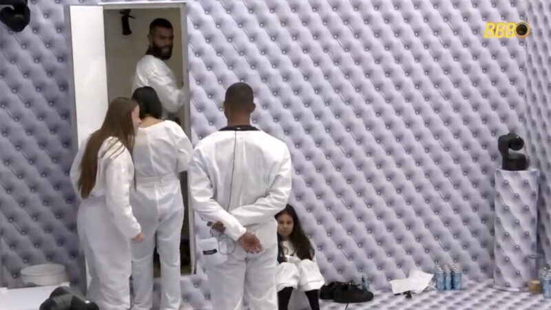 BBB 26: Cena nojenta dentro do Quarto Branco deixa todo mundo em choque