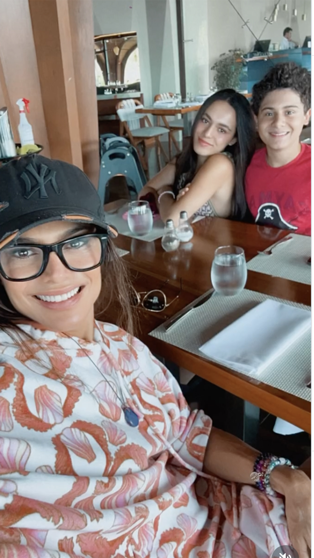 Rosana Jatobá com os filhos gêmeos, Lara e Benjamin - Foto: Reprodução / Instagram