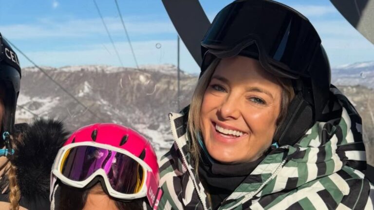 Ticiane Pinheiro encanta ao mostrar férias na neve com as filhas