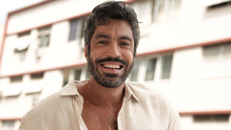 Vandré Silveira celebra novidades no teatro, streaming e cinema