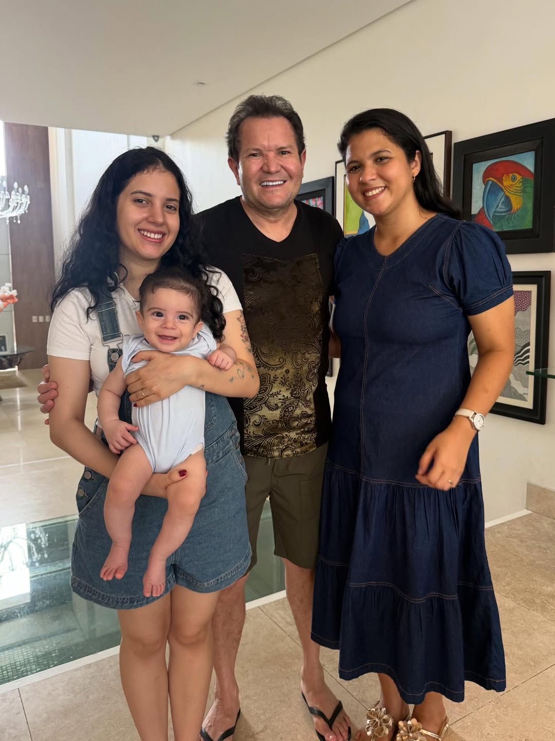 Ximbinha celebra aniversário com a família — Foto: Reprodução/Instagram