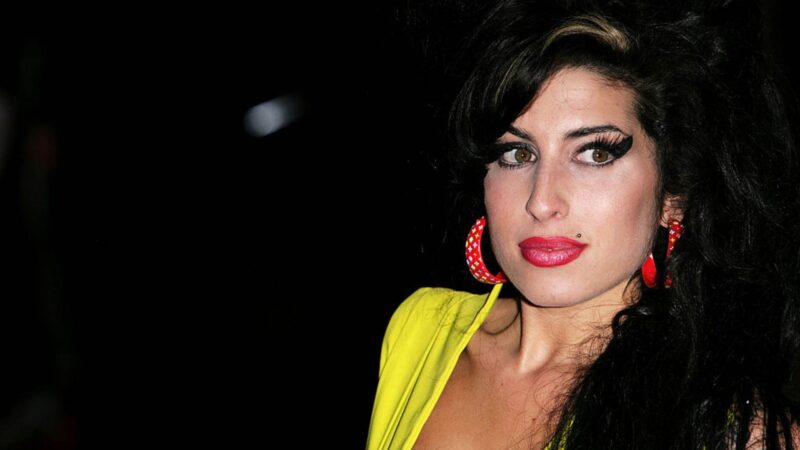 Herdeira de Amy Winehouse completa 30 anos com retorno à música: ‘Será que ela gostaria disso?’