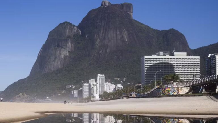 Atriz de novelas da Globo recebe Shawn Mendes em cobertura com vista privilegiada no Rio