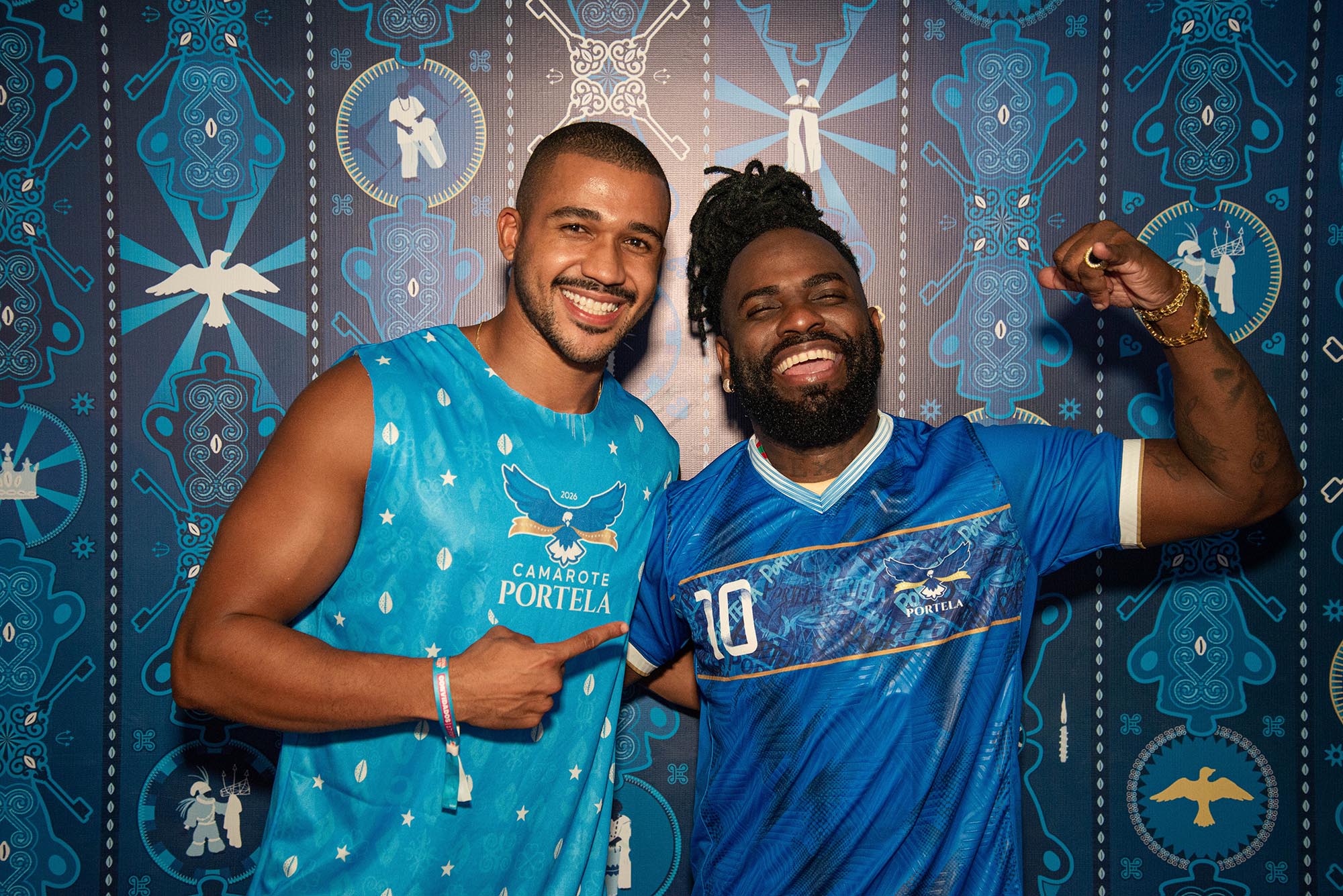 Matheus Moreira e mestre Gutinho - Foto: Mariana Quintão