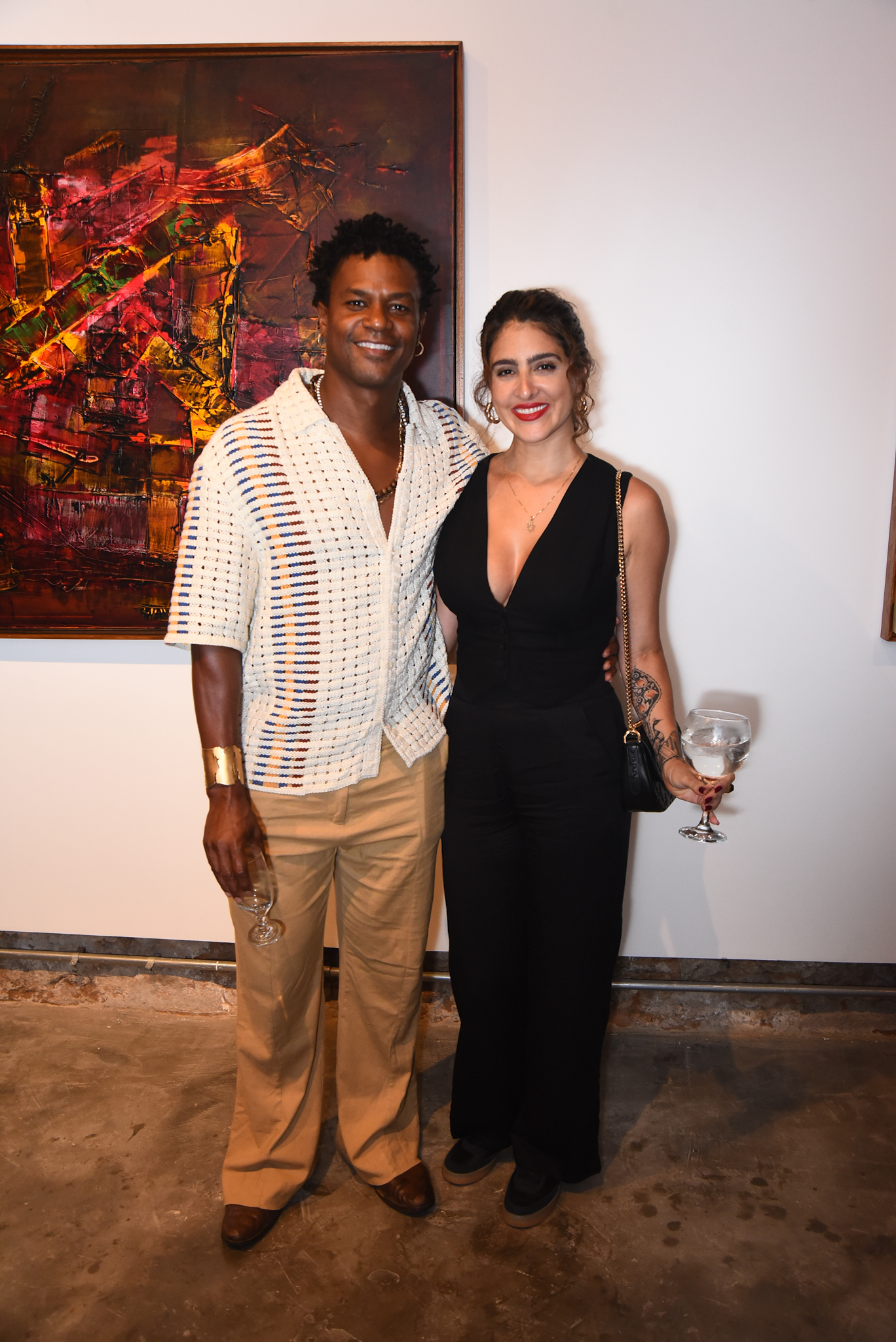 David Junior surge com a esposa, Yasmin Garcez, em evento - Foto: Webert Belicio / Agnews