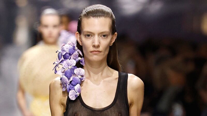 Desfile da Dior reposiciona códigos sem perder de vista seus legados