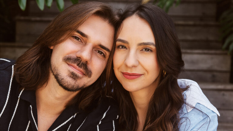 Veja como é a casa da influencer Evelin Camargo