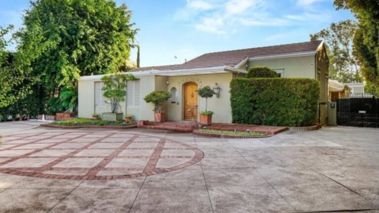 Mansão histórica de astro de Hollywood com calçada da fama privada foi ao mercado por R$ 42,6 milhões