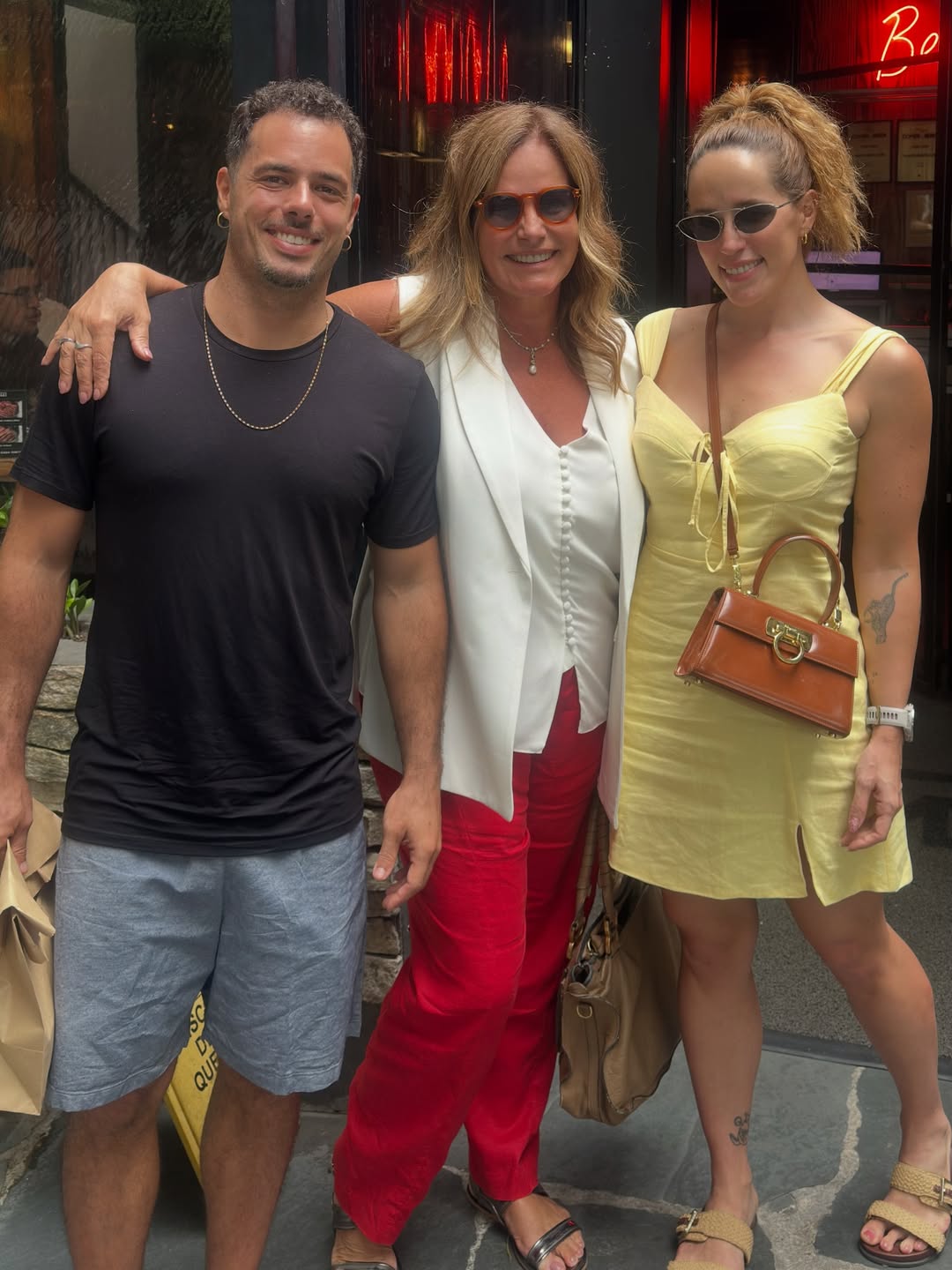 Rodrigo, Renata Ceribelli e Marcela - Foto: Reprodução / Instagram