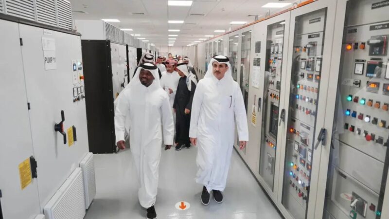 O Emir do Qatar na inauguração dos Reservatórios e Estação de Bombeamento de Afjat Muaither no Qatar - Foto: Divulgação
