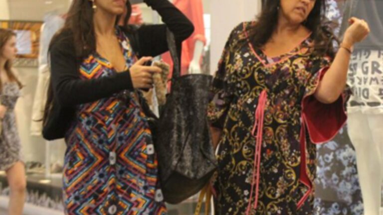 Aos 72 anos e com salários altos, atriz tem fortuna inimaginável e ajuda financeiramente amigos famosos