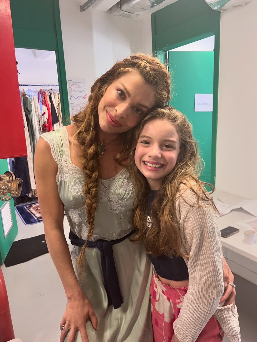 Grazi Massafera e Ana interpretam Dona Beja - Foto: Instagram