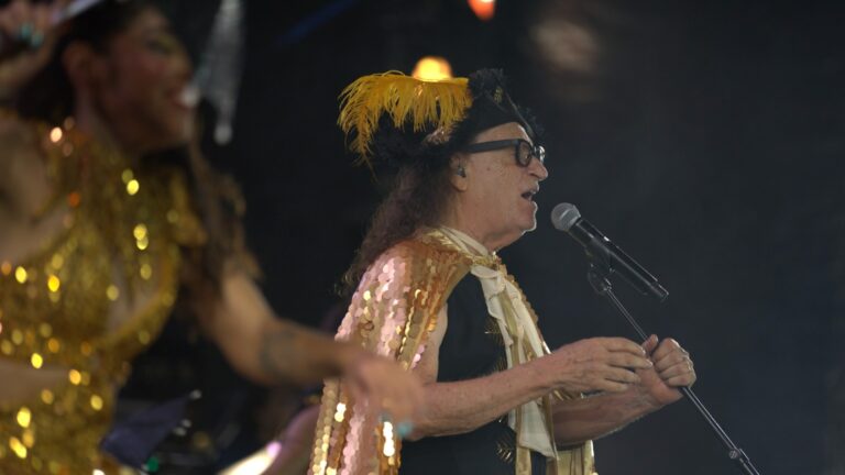 Alceu Valença transforma o Marco Zero em apoteose cultural no Carnaval de Recife