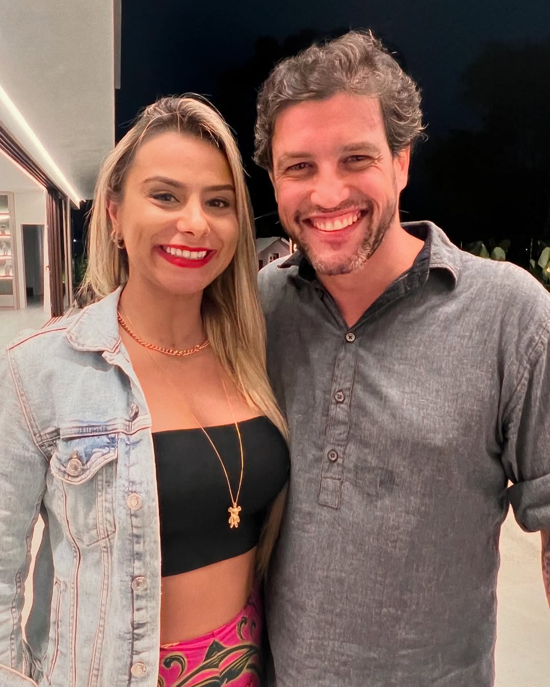 Alexandre Slaviero com a noiva, Schaola Bárbara - Foto: Reprodução / Instagram @alexandre_slaviero