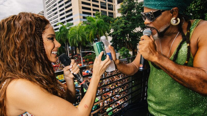 Anitta e Carlinhos Brown