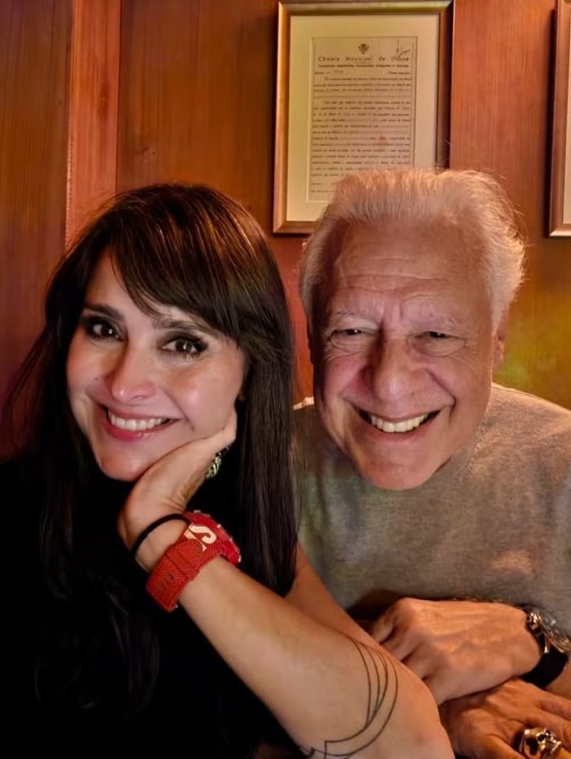 Antônio Fagundes com a esposa — Foto: Reprodução/Instagram @antoniofagundes