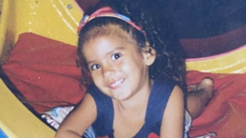 Bella Campos compartilha foto da infância — Foto: Reprodução / Instagram