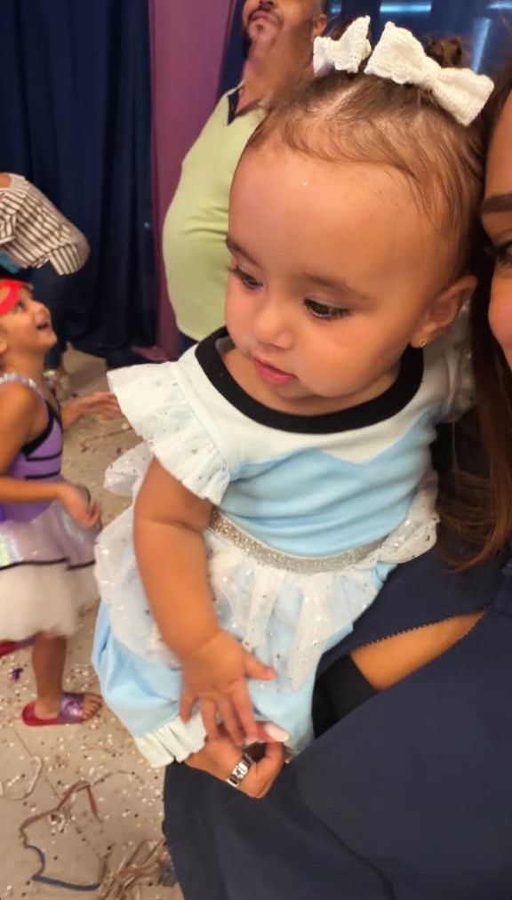 Bruna Biancardi com as filhas 