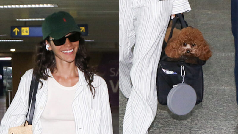 Bruna Marquezine e seu cachorrinho - Foto: Dilson Silva / AgNews