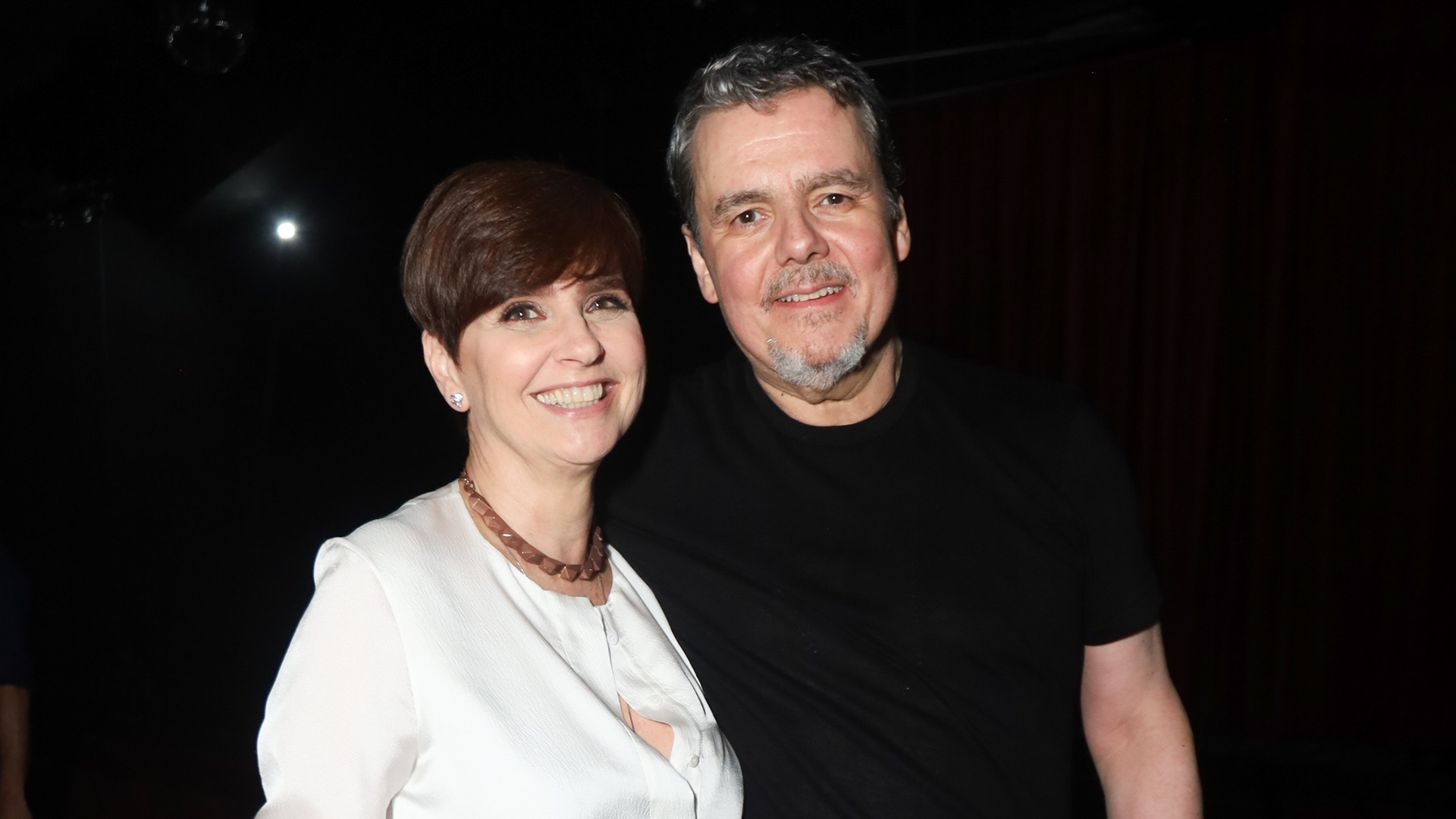 Lídia Brondi e Cassio Gabus Mendes – Foto: Clayton Felizardo / BrazilNews