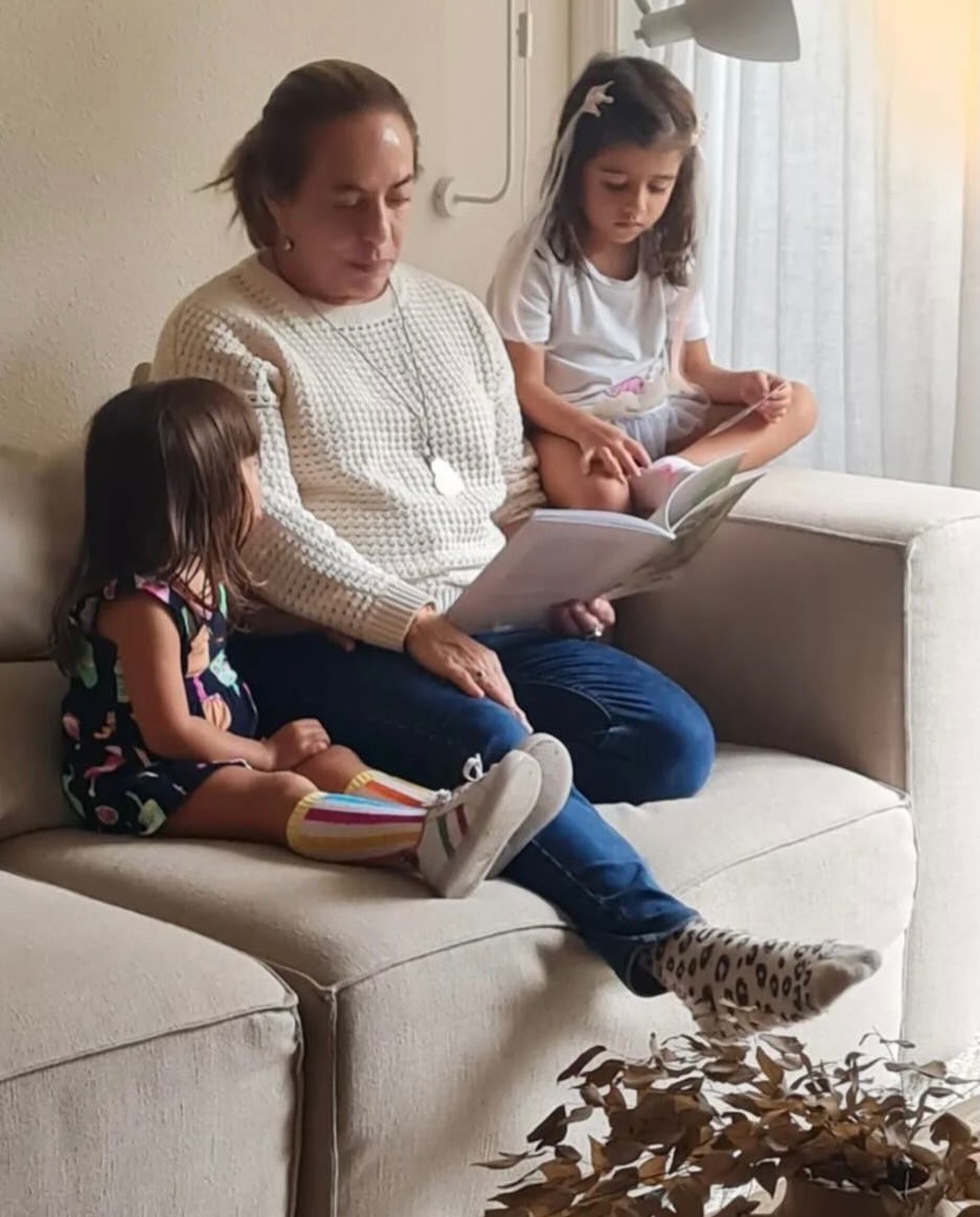 Cissa Guimarães com as netas, Filipa e Aurora - Foto: Reprodução / Instagram @cissaguimaraes 
