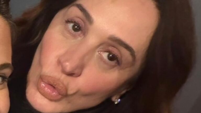 Claudia Raia compartilha foto inédita com os filhos mais velhos: ‘Saudades’
