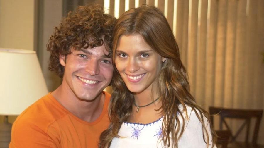 Claudio (Erik Marmo) e Edwiges (Carolina Dieckmmann) em Mulheres Apaixonadas - Foto: Divulgação / TV Globo