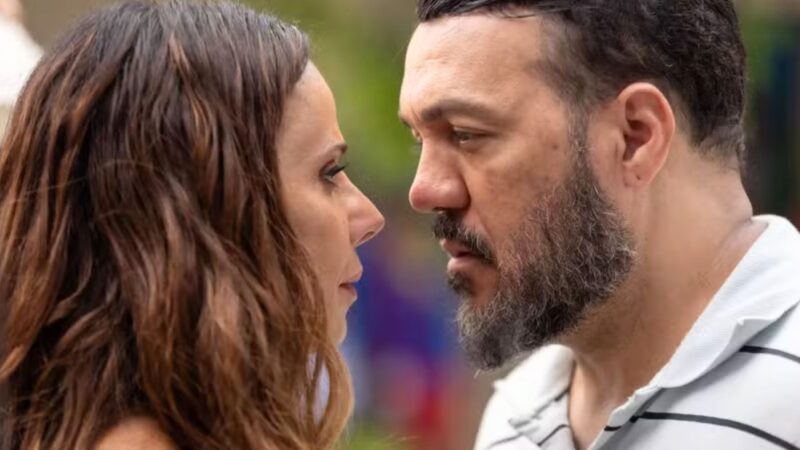 Consuelo (Viviane Araújo) e Misael (Belo) em Três Graças - Foto: Beatriz Damy / Globo