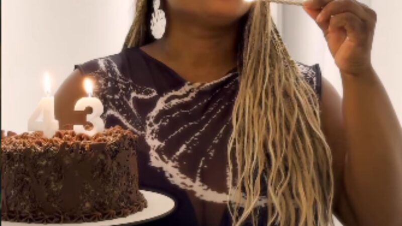 Ex-ginasta olímpica celebra aniversário de 43 anos